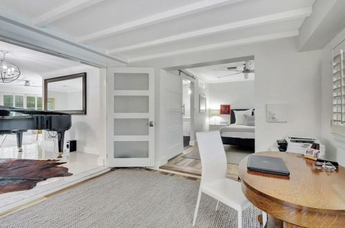 2120 Sandpiper St, Naples FL 34102-1505 exterior