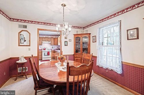 109 Wheaton Dr, Littlestown PA 17340-1357 exterior