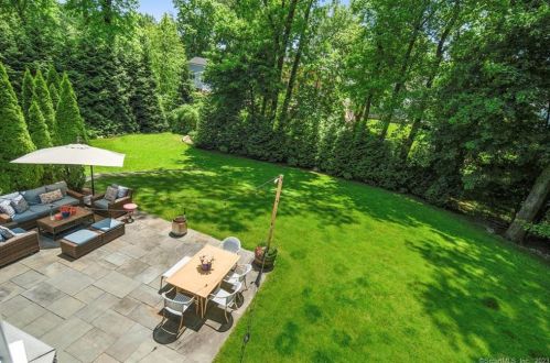 19 Indian Spg Rd, Norwalk CT 06853-1304 exterior