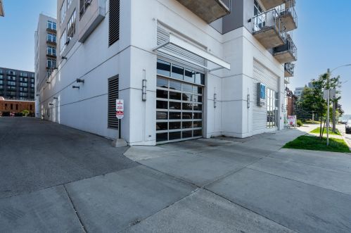 601 Ogden Ave, Milwaukee WI  53202-2687 exterior