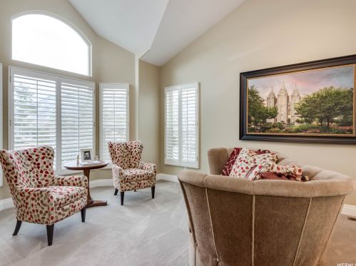 8616 Cima Dr, Sandy UT 84093-7060 exterior