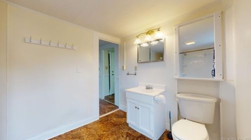 226 Farmington Ave, New Britain CT 06053-2932 exterior