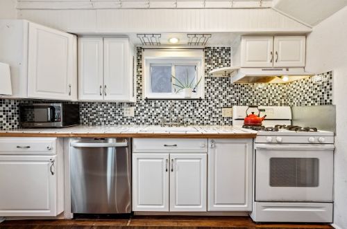 4128 Gladstone St, Pittsburgh PA 15207-1424 exterior