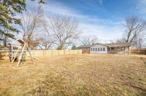 1503 Finn Dr, Lebanon MO 65536-3950 exterior