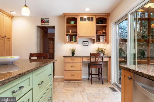 119 Brent Dr, Media PA 19086-6610 exterior