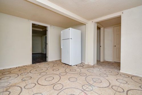 2005 5th St, Hempstead TX 77445-4702 exterior