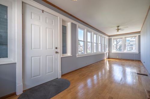 364 Addison Ave, Elmhurst, IL 60126-2308