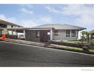 2073 Saint Louis Dr, Honolulu HI  96816-2023 exterior