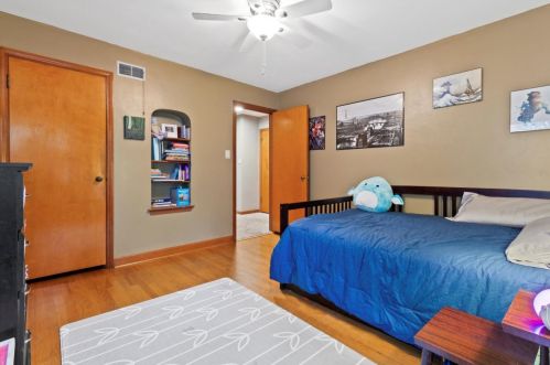 2917 38, Milwaukee WI 53210-2549 exterior