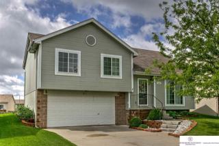 7925 Howell St, Omaha NE  68122-2049 exterior