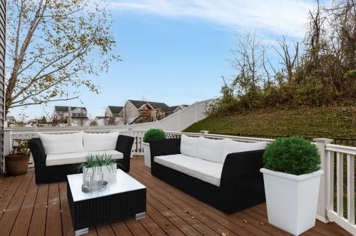 102 Cimarron Dr, Moon Twp PA  15108-9641 exterior