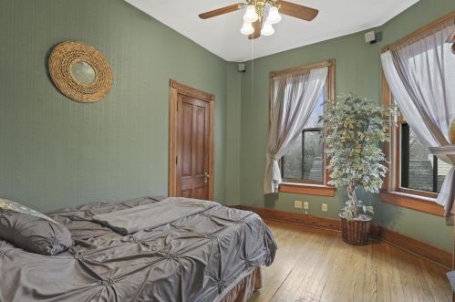 2126 Juneau Ave, Milwaukee WI 53233-1119 exterior