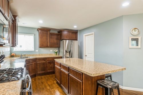 1770 Prospect Cir, Pingree Grove IL  60140-2067 exterior