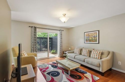 41 Forrest Pl, Atlanta GA 30328-4871 exterior