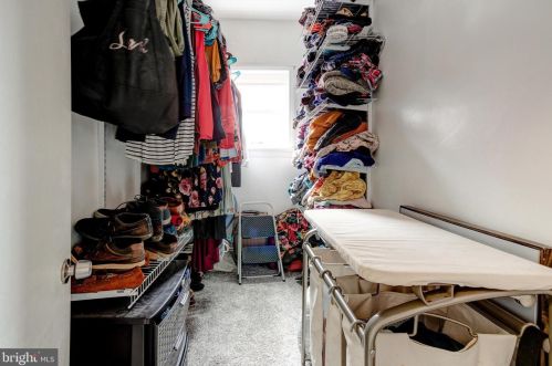 565 Martin St, Philadelphia PA  19128-1620 exterior