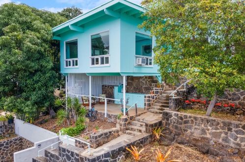 2910 Dole St, Honolulu HI 96816-1730 exterior