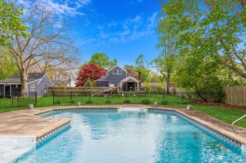 1007 Church St, Bohemia NY 11716-5019 exterior