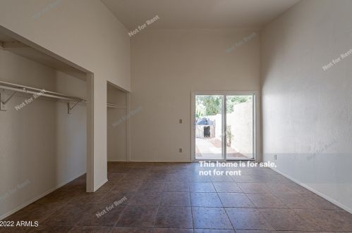 1393 Tamarisk Dr, Chandler AZ  85224-8502 exterior