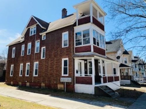 73 Acushnet Ave, Springfield MA 01105-2216 exterior