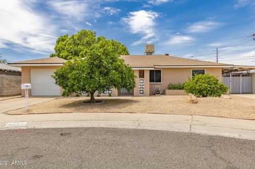 9254 18th Dr, Phoenix, AZ 85021-2021