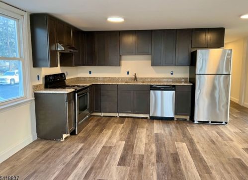 109 Center St, Hackettstown NJ  07840-2201 exterior