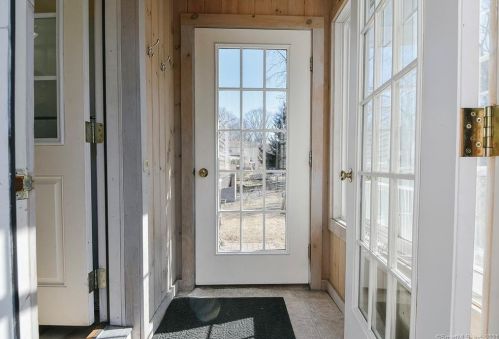 103 White St, Manchester CT 06042-3127 exterior