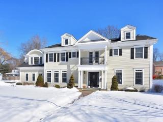 33 Highland Ave, Demarest, NJ 07627-2606