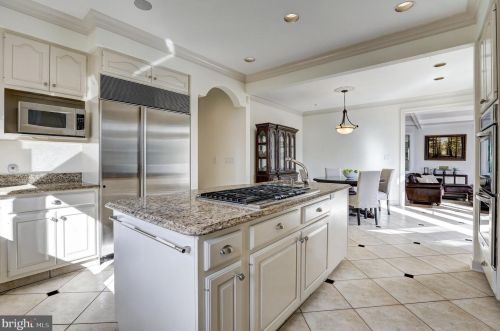 9832 Avenel Farm Dr, Rockville MD 20854-5410 exterior