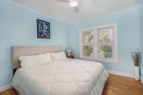 121 Inkster Ave, Kalamazoo MI 49001-3666 exterior