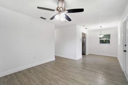 524 14 St, Fort Pierce FL 34950-2846 exterior