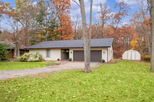 3529 Tuscany Dr, Grand Rapids, MI 49546-7248