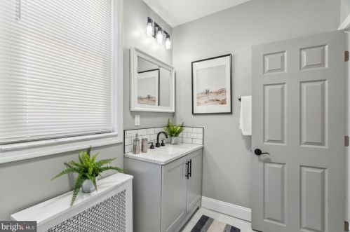 2858 Aramingo Ave, Philadelphia PA  19134-4224 exterior