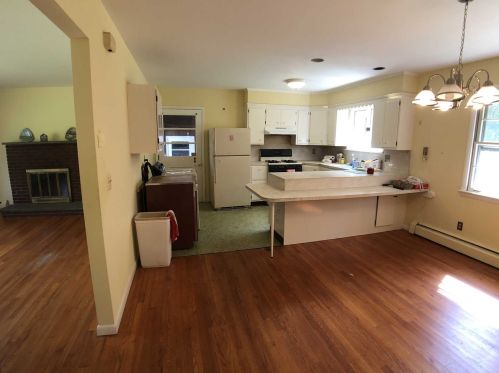 13 Idlewild Dr, Poughkeepsie NY 12601-6601 exterior