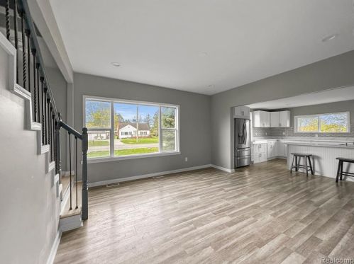 19433 22 Mile Rd, Macomb Township MI 48044-1706 exterior