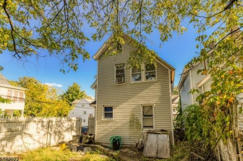 117 6 St, Paterson NJ 07508-2121 exterior