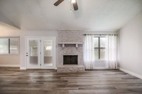 11902 Acorn Creek Trl, Austin TX  78750-1419 exterior