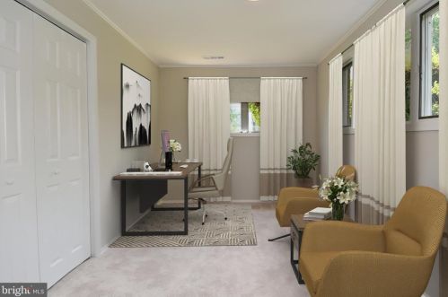 2879 Glenora Ln, Rockville MD 20850-3055 exterior