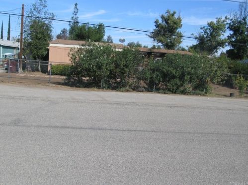 21522 Byron St, Perris, CA 92570-7322