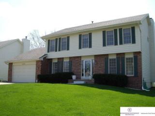 21407 Leavenworth Cir, Omaha, NE 68022-2017