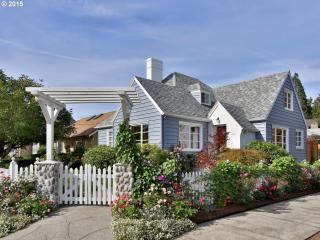 6335 Alameda St, Portland, OR 97213-4625