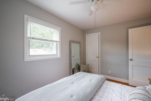 16 Monroe Ave, Alexandria VA 22301-1923 exterior