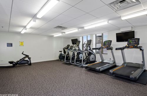 1250 Indiana Ave, Chicago IL 60605-2860 exterior