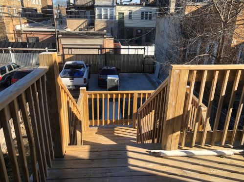 6235 Artesian Ave, Chicago IL  60659-2828 exterior