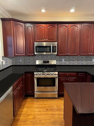 208 H St, Boston MA  02127-4137 exterior