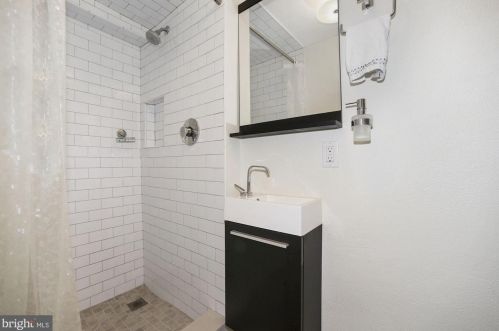 2334 Huidekoper Pl, Washington DC 20007-1827 exterior