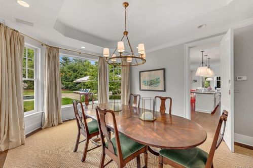 95 Round Hl Rd, Armonk NY 10504-2822 exterior