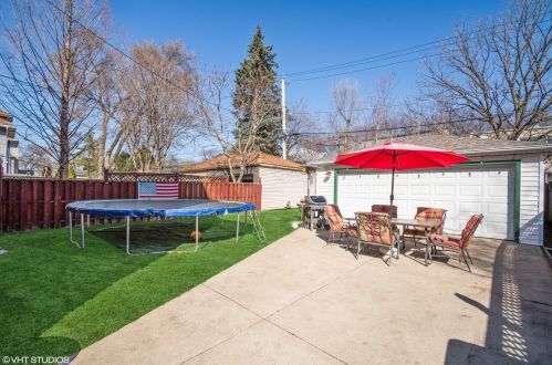 3913 Kenneth Ave, Chicago IL 60641-2838 exterior