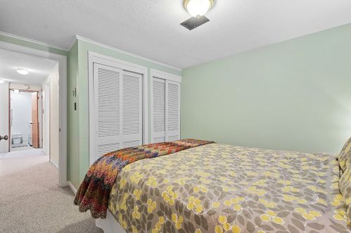 1134 Arrowood Dr, Pittsburgh PA 15243-1802 exterior