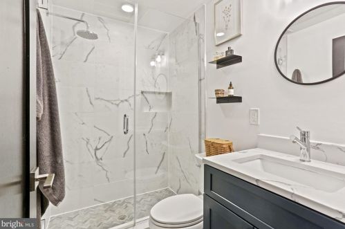 2615 University Pl, Washington DC  20009-4601 exterior