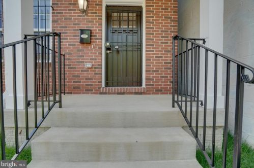 4923 A St, Washington DC  20019-1140 exterior